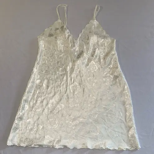 Miss Elaine • White Flower Embroidery Chemise Night Gown Sexy Honeymoon Size S