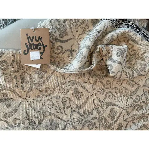 Ivy Jane Peasant Poet Jacquard Cream Embroidered Top size Small NWT