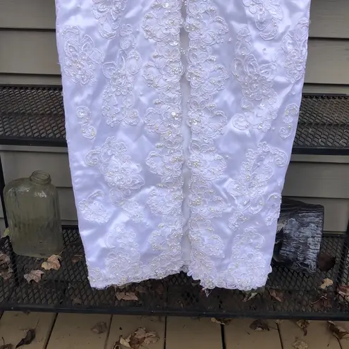 Forever yours White Lace Dress Pearl Details high choker neck cold shoulder Size 6