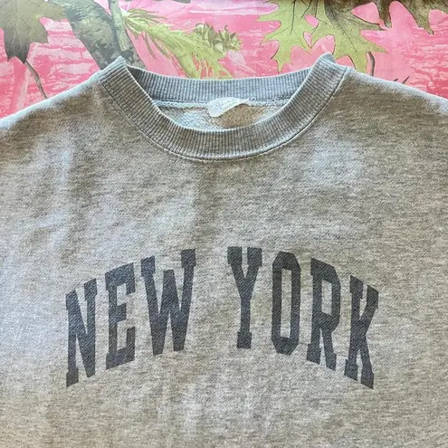 Brandy Melville grey new york print crewneck sweatshirt