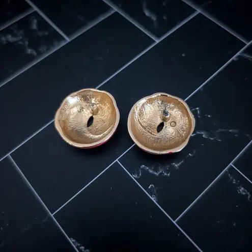 Vintage Stud Earrings Stylish Gold Tone & Red Enamel 1" Statement