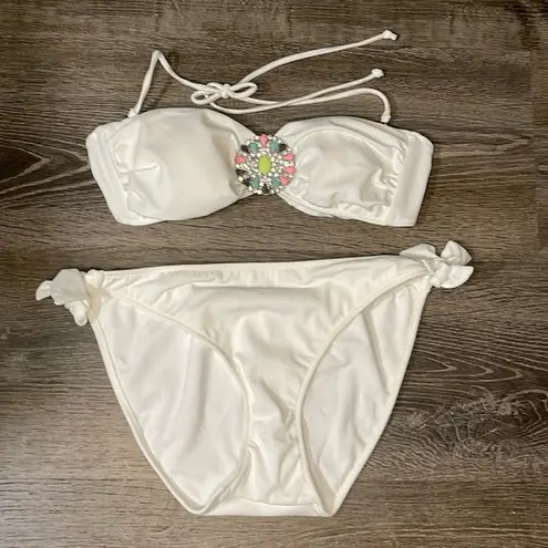 Victoria's Secret Victoria Secret Women's White Two Piece Bikini Broach Halter Top and Bottoms M/L