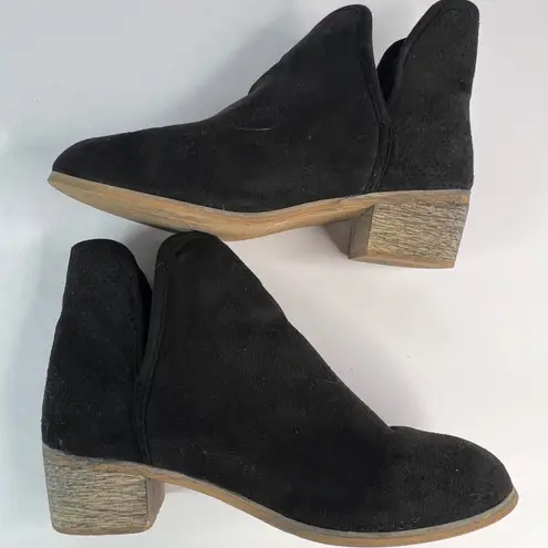 Seven7 Women's Soho Boot Black Suede CutOut Side Block Heel Ankle Booties Size 7