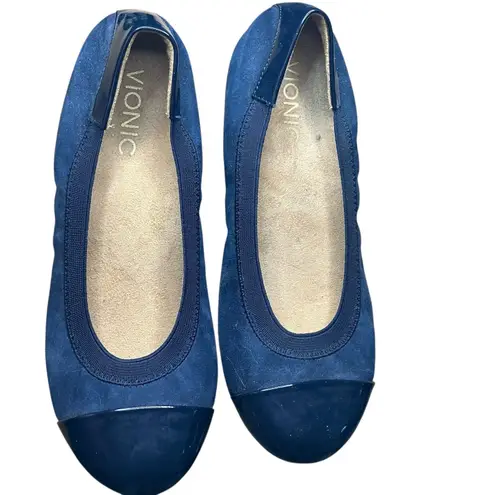 Vionic Spark Tiegan ballet flats in blue suede with cap toe-size 6