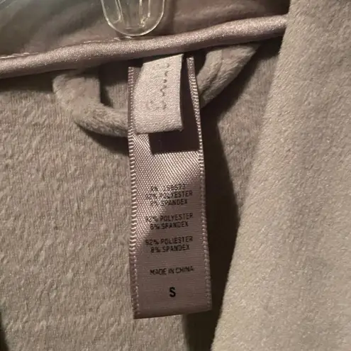 SKIMS by Kim Kardashian Velour Fleece Wrap Short Robe SMOKE A47