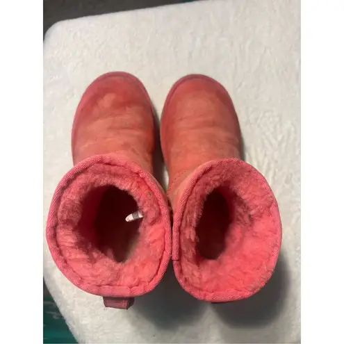 UGG  Pink Classic Low Boots Woman’s Size 6 -Could Use A Cleaning - Image 10