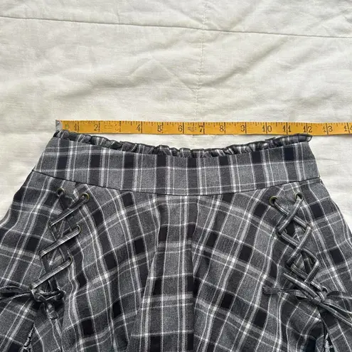 NWT Axes Femme Black and white grey plaid mini skirt with lace up detail Size M