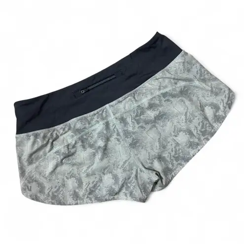 Vuori Athletic Works Womens Active Shorts Camo Print Black Waist Zip Pocket Sz M