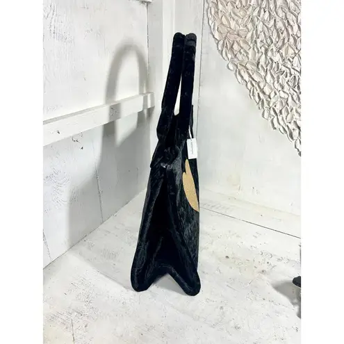 NWT Quilted Koala Crushed Velvet Midi East West Bag w/ Gold Glitter Heart Strap Black