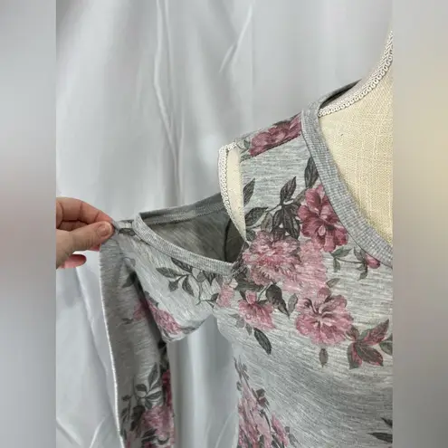 Westport cold shoulder top size medium