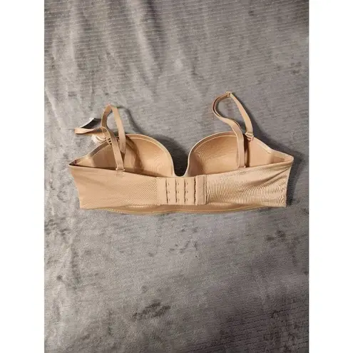 Gap NWT  Body size 32C Everyday Smooth Multiway Strapless Bra Beige