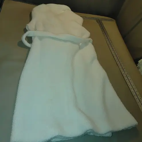 JC Penneys White Long Robe Vintage Meduim Pockets Fleece Housecoat Cozy Size undefined