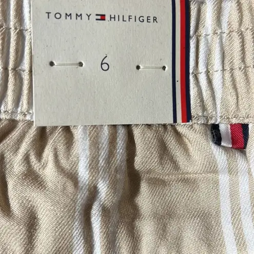 Tommy Hilfiger  Size 6 Stripe Capri Pants NWT