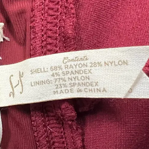 Matilda Jane Women's Red Slim Fitting Pants Size Large Inseam 26 Inches SEE DESC