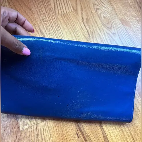 YSL Saint Laurent Textured Patent Calfskin Large Belle De Jour Clutch Royal Blue