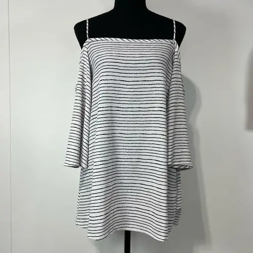 New Women’s Cold Shoulder Pin