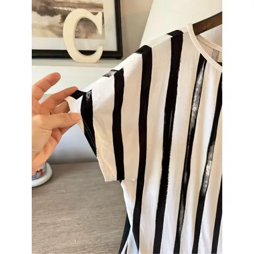 St. John Black and White Striped Short Sleeve Blouse Women’s Size Medium
