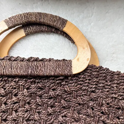 White Stag Brown Woven Raffia Handbag Wooden Handles Vintage Style Purse Tote Bag