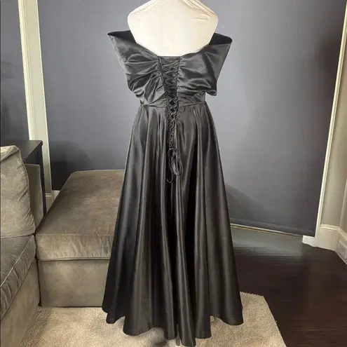 Women Black Satin Off The Shoulder Full Length Formal Dress Corset Back Size 10 Black
