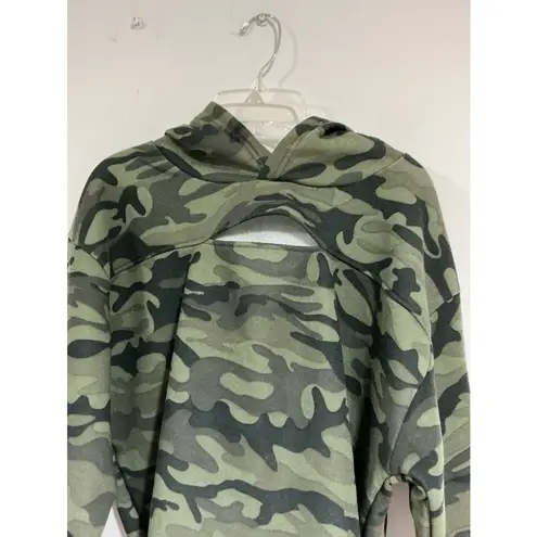 Woman’s Jolie + Joe Medium Pullover Short Green Camo Sweatshirt With Hood Nwt