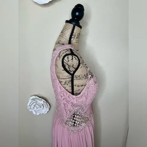 City Triangles NTM: David’s Bridal Blush Pink A-Line Gown with Gemstones Sz 17