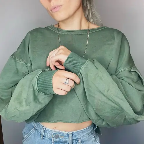 Peach Love California NEW Olive Green Cropped Sweatshirt