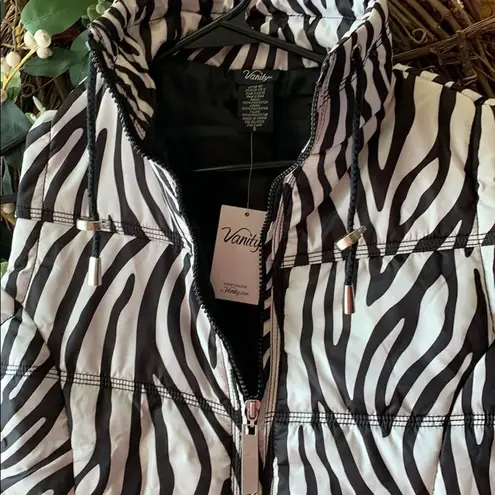 NWT Vanity puffer vest Black
