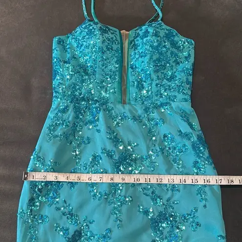 Women’s Blue Mermaid Fit Prom Party Dress Sparkly Sequins Leg Slit Size 2 NEW