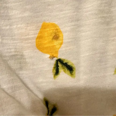 C EST. 1946 Women’s Lemon Print T