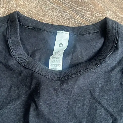 Lululemon NWT peloton classic fit tee