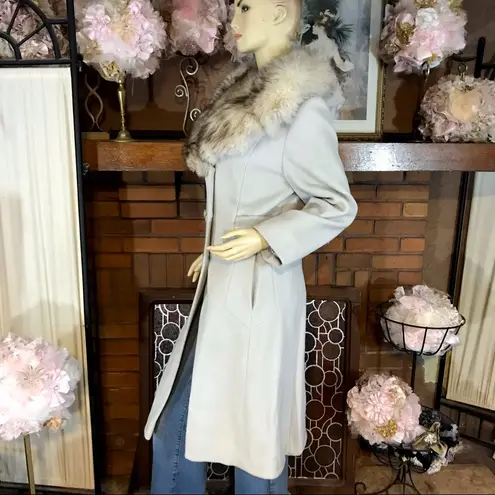 VINTAGE CIRCA 1970'S SABRINA GRAY WOOL W/FOX FUR COLLAR COAT (S)