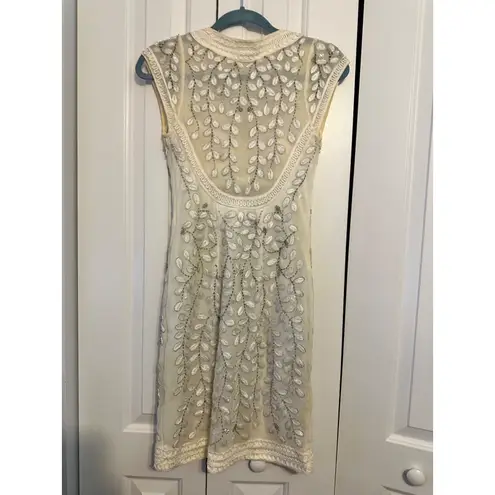 Sue Wong Dress Ivory Embroidered Beaded Leaf Pattern Sleeveless V-Neck 0