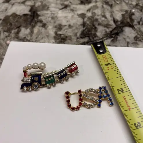 Lot Of 2 Brooch Pins Gold Tone / Rhinestone