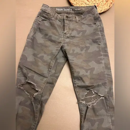Hippie Laundry Mid-Rise Skinny Jeans W29 Distressed Camo Jeans