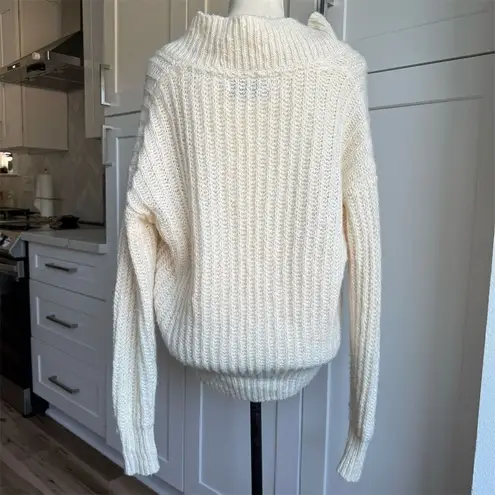 Pilcro Women's V-Neck Pullover Wool Blend Sweater Ivory Size S Relaxed Fit