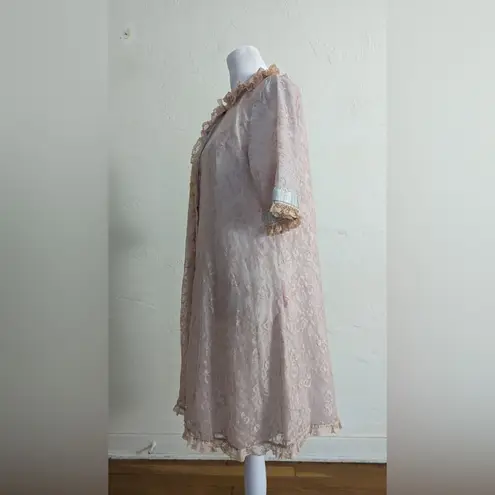 SAKS FIFTH AVENUE ODETTE BARSA VINTAGE 60's Lace Robe in Pastel Pink Blue Size undefined