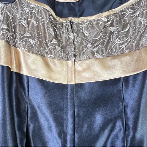 Gunne Sax Jessica McClintock for Size 13/14 Sleeveless Prom Black & Gold Dress