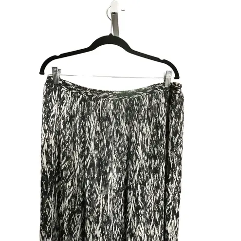 Maggie Barnes Black and White Reversible Skirt