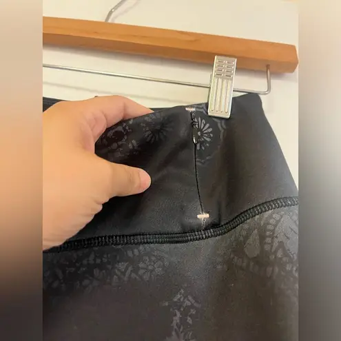 "Warm Tight Fit Legging, Purple Orchid" Calia by Carrie Underwood Size S Black