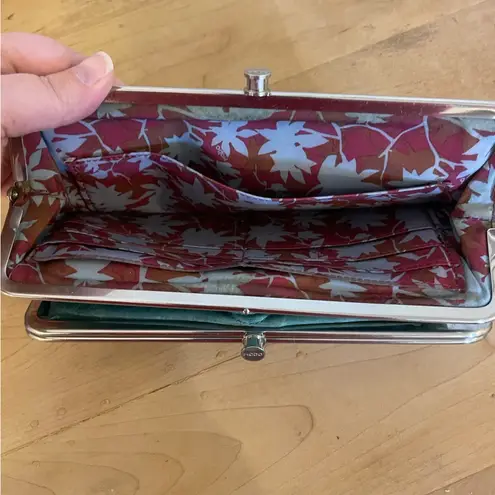 Hobo Lauren Folding Magnetic Clutch Wallet in Emerald Green