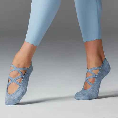 Tavi Noir High Waisted 7/8 Scalloped Tight Leggings