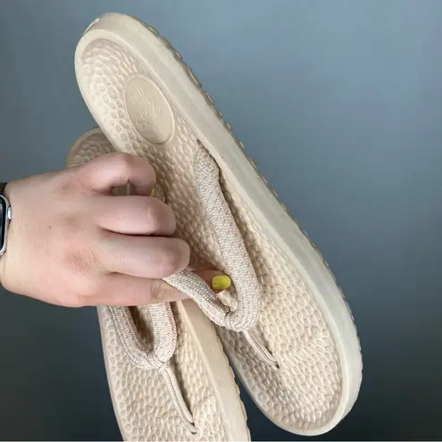 Allbirds | Sugar Zeffer Flip Flops 2 Cream Sandals with Textured Footbed