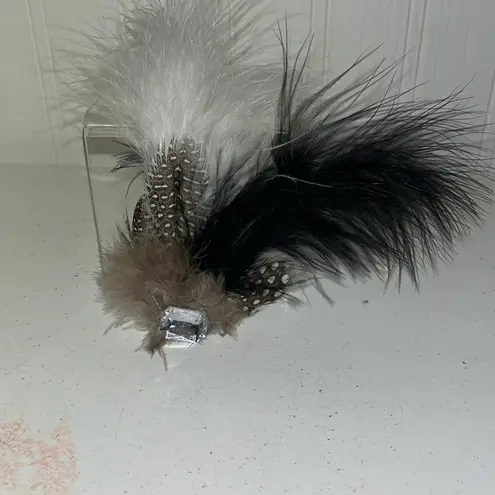 Black & White Feather & rhinestone Brooch pin Handmade - Image 2