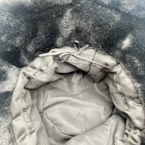 Black Faux Fur Bucket Hat Winter Soft Plush Fuzzy Warm Outerwear Unisex One Size