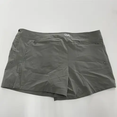 HUK Shorts Womens X Large Green Performance Fishing Hiking Outdoor Cargo Pockets Gray Size XL