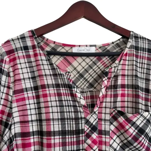 Eden & Olivia Top Women L Black Red Split Neck 3/4 Roll Tab Sleeve Plaid Popover