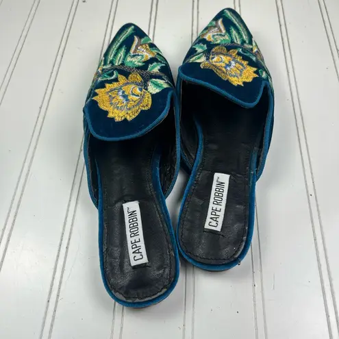 Cape Robbin Teal Velvet Embroidered Pointed Toe Mules Womenโs Size 8.5
