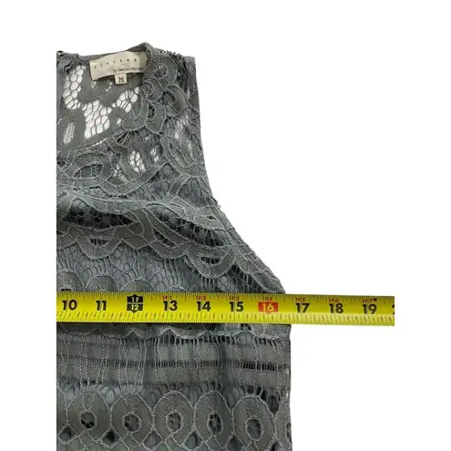 Dance & Marvel Flutter Women Size Medium Gray Lace Dress (30-481)