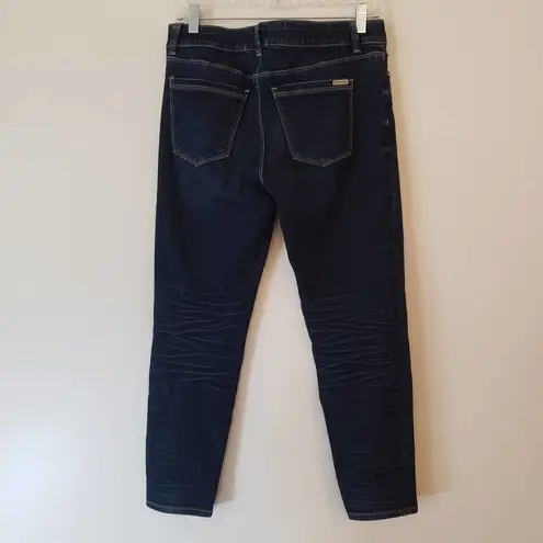 White House | Black Market NWOT  Dark Distressed Jeans Crop Leg Size 6