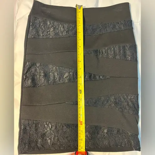 Joe Benbasset - Black Stretch Bodycon Lace Skirt (EUC)